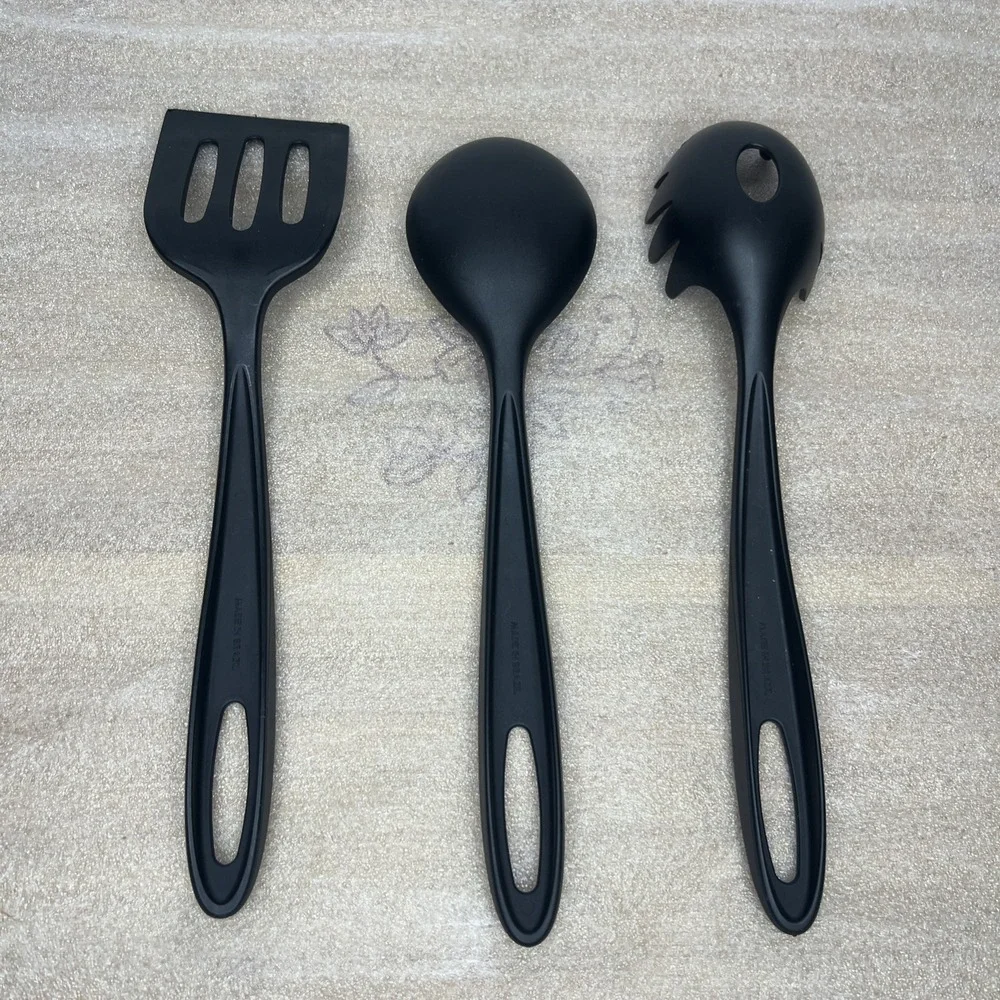 Tramontina Black Kitchen Utensils - Spatula, Spoon, Pasta Spoon- Great Condition